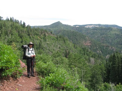 Elodie dans la descente vers Durango