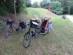 Pause déjeuner sur les bords du Canal de Jonage