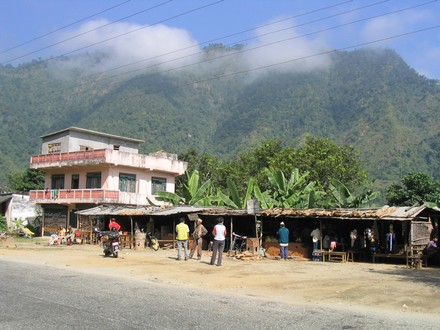 Entre Kathmandou et Pokhara en bus, Lunch