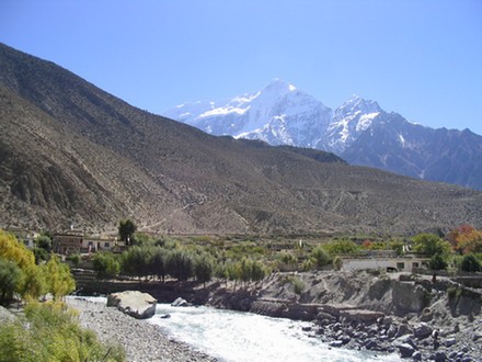 Entre Jomsom et Kagbeni - Nilgiri 6940 m