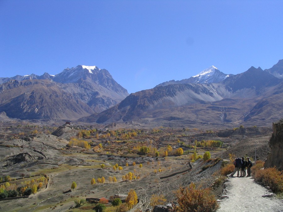 Entre Kagbeni et Muktinath - Muktinath sous Thorung Peak 6484 m