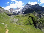 Blüemlisalp et ses glaciers derrière nous