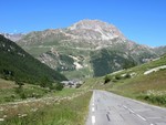 Le Rocher de Bellevarde dans la montée du Col de l'Iseran