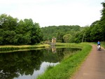 Le canal du Nivernais dans l'échelle des 16 écluses