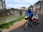 Le plus vieux pont du canal du Nivernais à Châtillon-en-Bazois