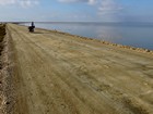 La Camargue à vélo : Digue à la Mer