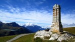 La Croix du Joly devant le Lac de la Girotte