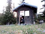 La petite cabane du Refuge des Arolles (1908 m)