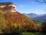 Le Mont Peney au dessus dans la descente vers Chambéry